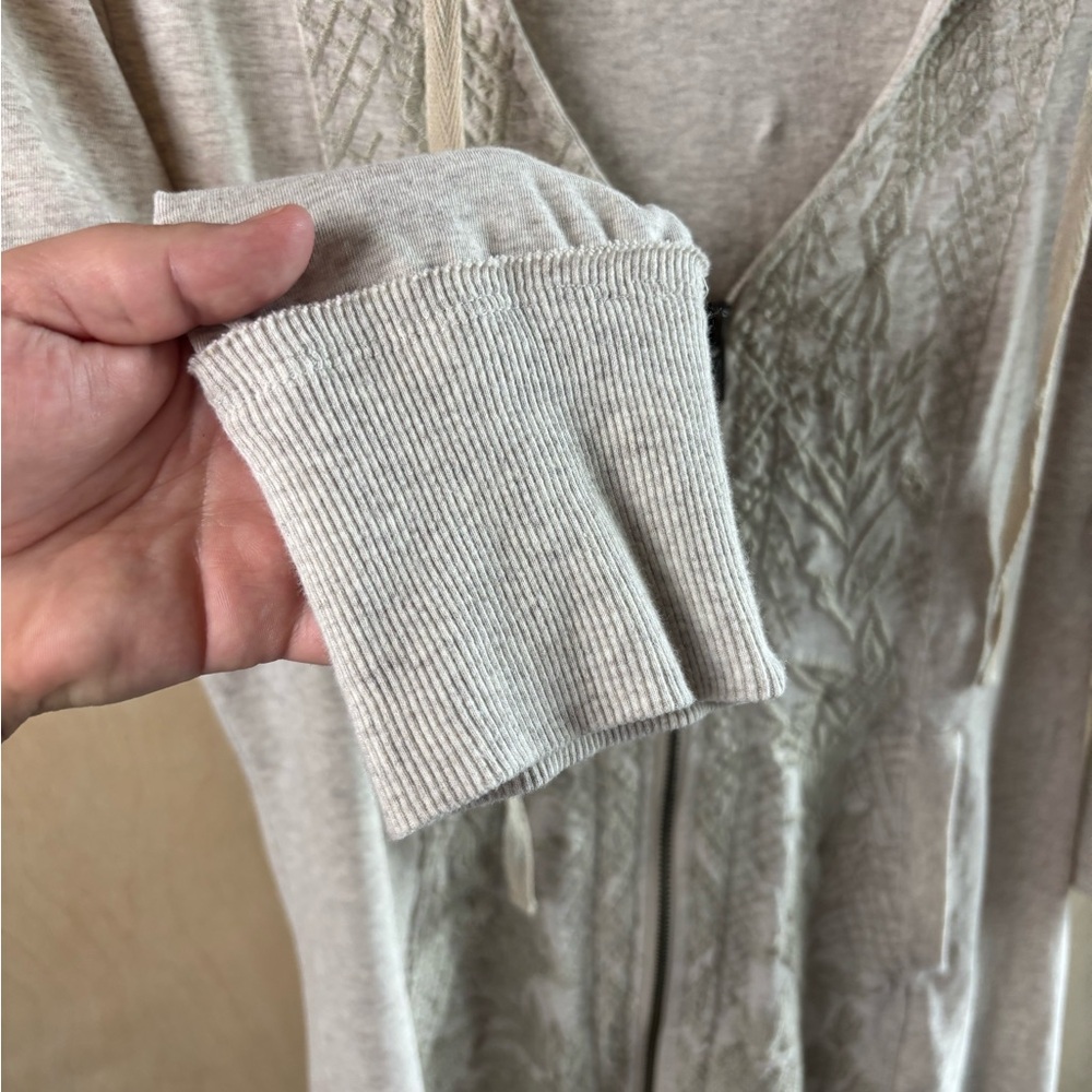 Caite Small Greta Hoodie Embroidered Kyla Seo Oatmeal Flax Shaped Zipper - Picture 4 of 8